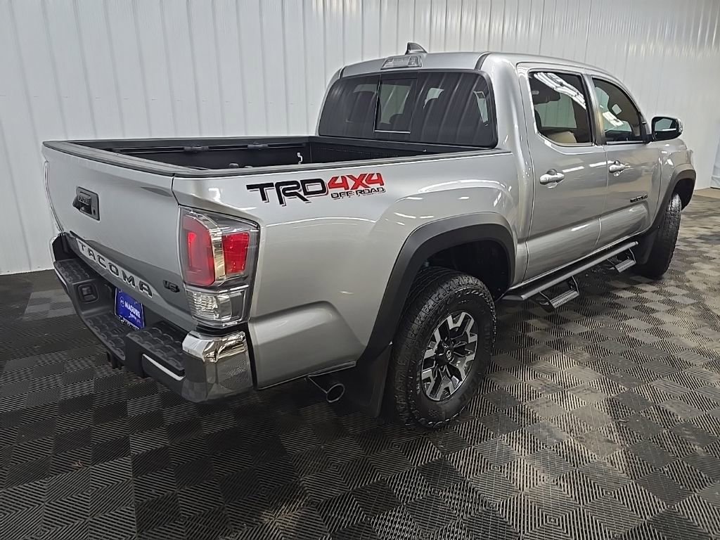 Used 2023 Toyota Tacoma TRD Off-Road w/ Black Out Package (TMS) AWD/4WD image 10