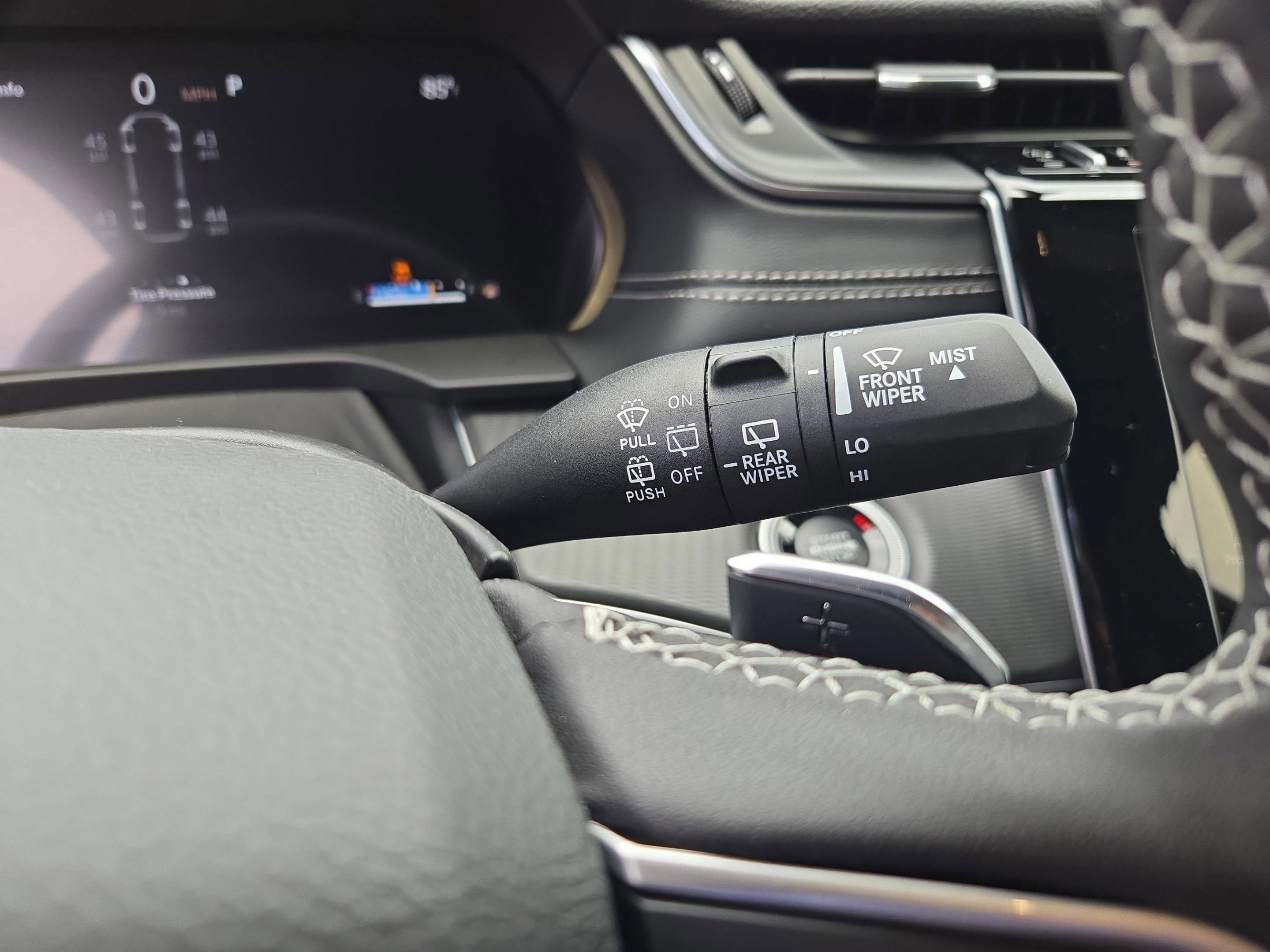 New 2025 Jeep Grand Cherokee L Altitude image 31