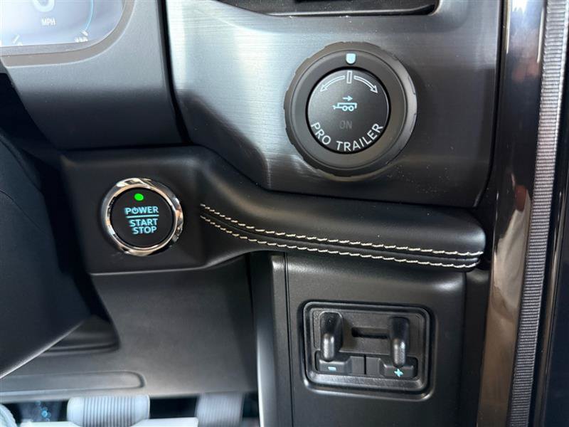 Used 2023 Ford F150 Lightning Platinum AWD/4WD image 26