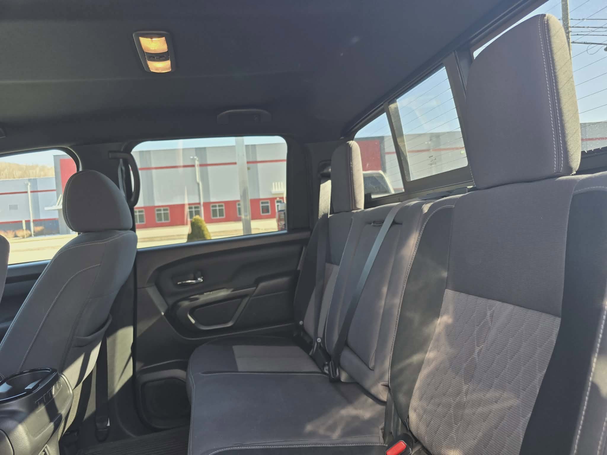 Used 2024 Nissan Titan SV w/ SV Convenience Package image 15