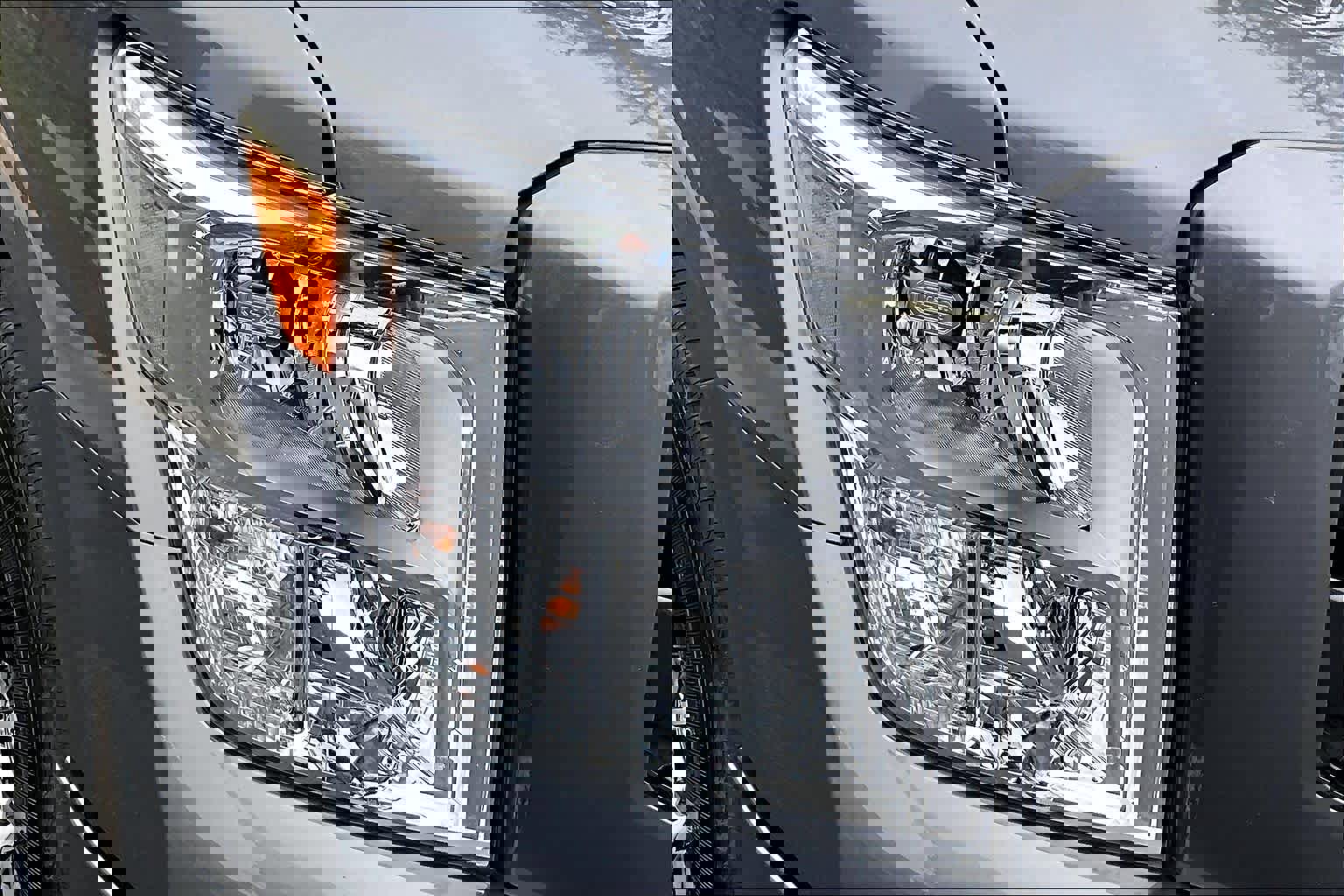 Used 2024 Nissan Titan SV w/ Accessory Utility Package image 54