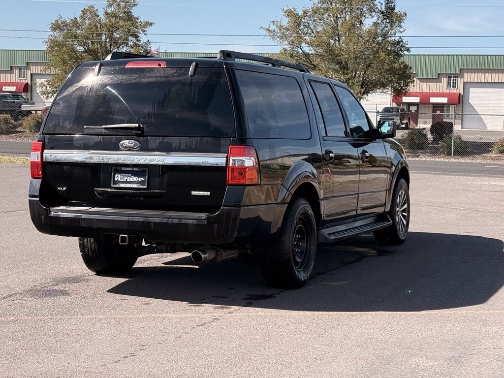 Used 2016 Ford Expedition EL XLT w/ Equipment Group 202A AWD/4WD image 5