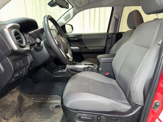 Used 2023 Toyota Tacoma SR5 w/ Technology Package AWD/4WD image 17