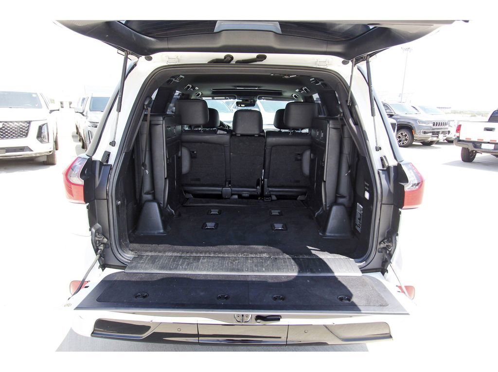 Used 2020 Lexus LX 570 4WD w/ Sport Package image 29
