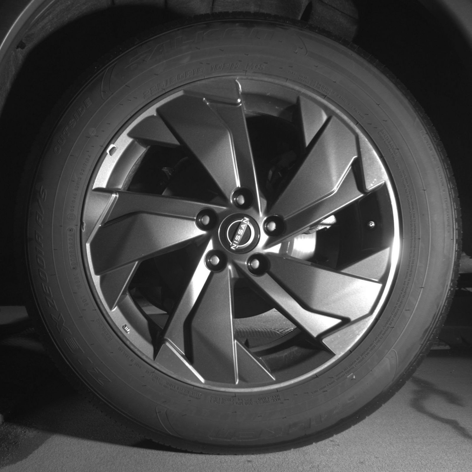 Used 2025 Nissan Rogue SV FWD image 17