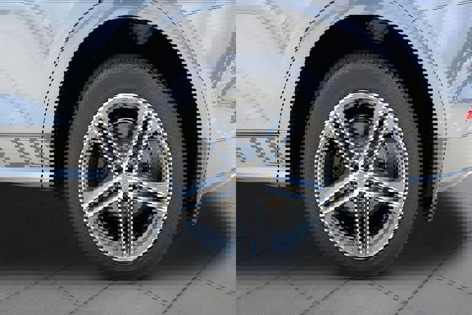 Used 2019 Audi SQ5 Premium Plus w/ Premium Plus Package AWD/4WD image 10