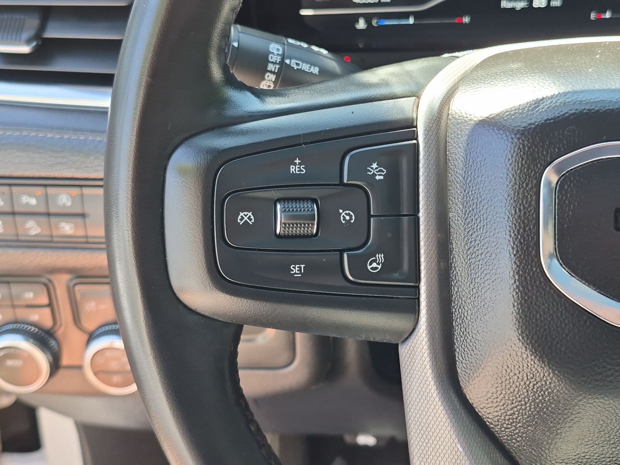 Used 2023 GMC Yukon XL Denali AWD/4WD image 17