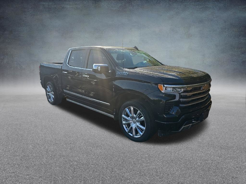 Used 2022 Chevrolet Silverado 1500 High Country w/ High Country Premium Package AWD/4WD image 2
