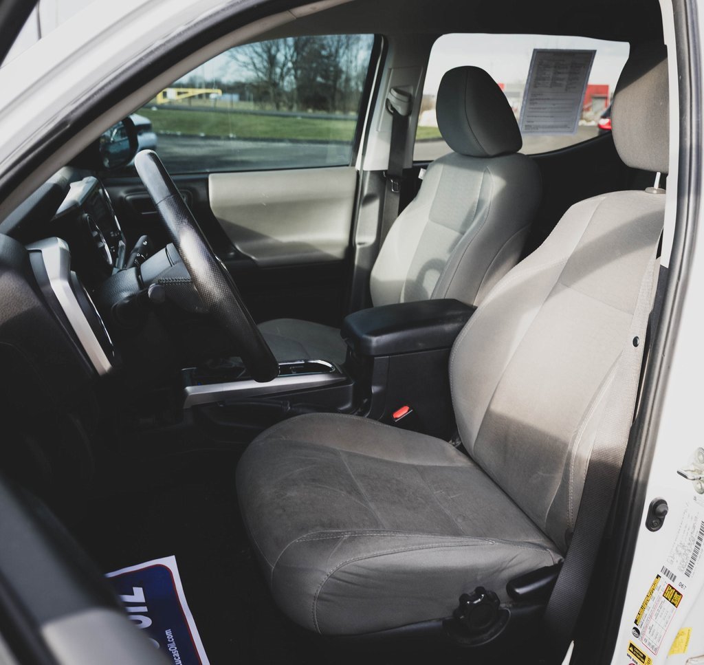 Used 2016 Toyota Tacoma SR5 image 19