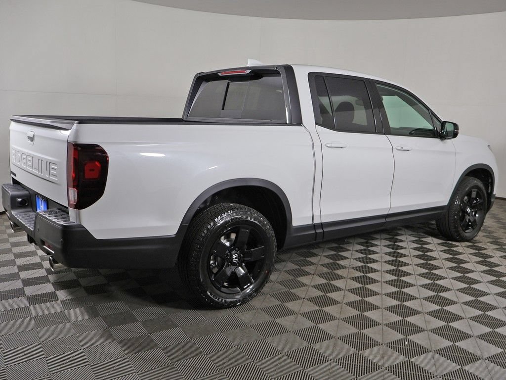 New 2026 Honda Ridgeline Black Edition image 7
