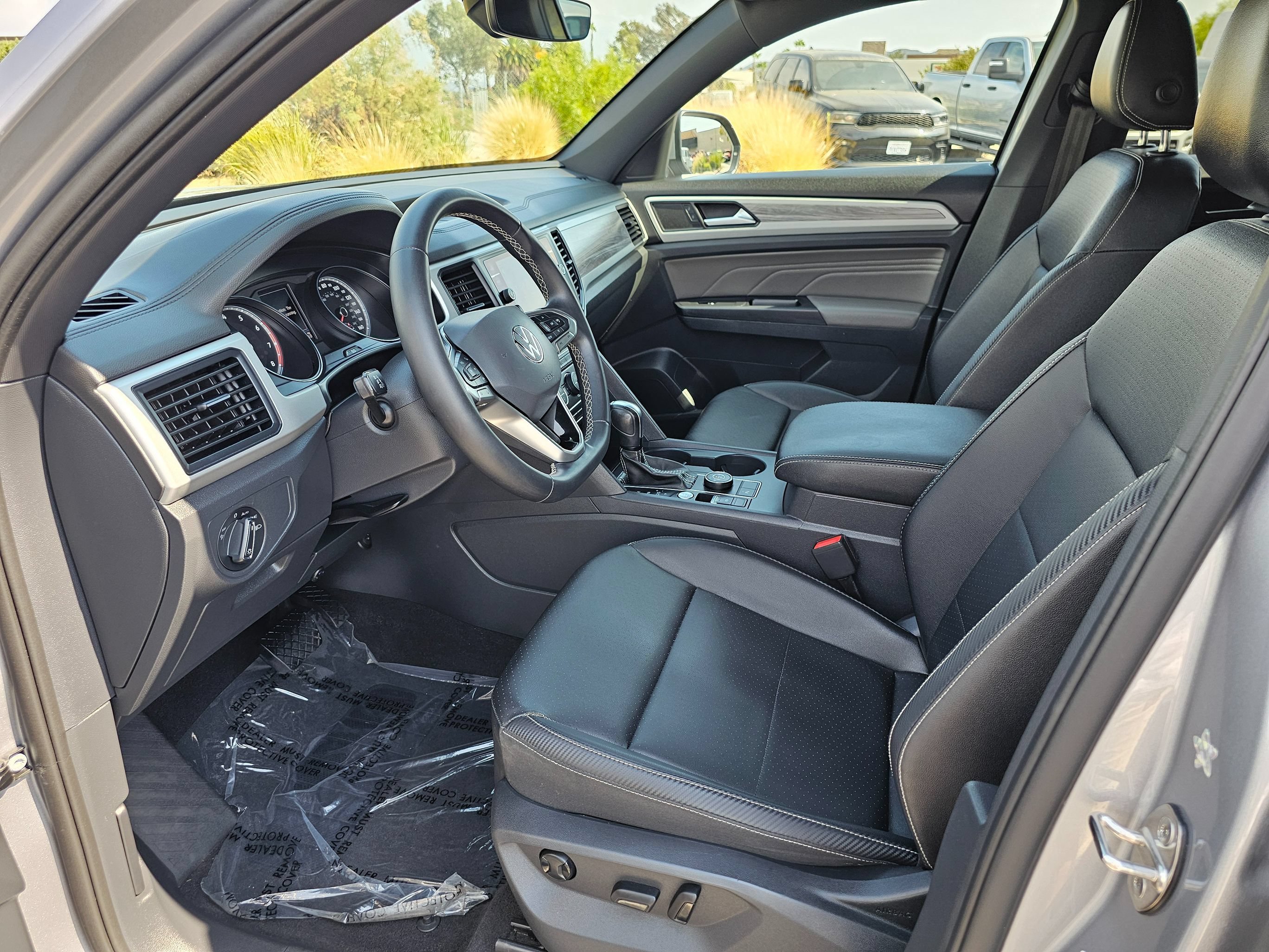 Used 2021 Volkswagen Atlas Cross Sport SE w/ Panoramic Sunroof Package AWD/4WD image 16