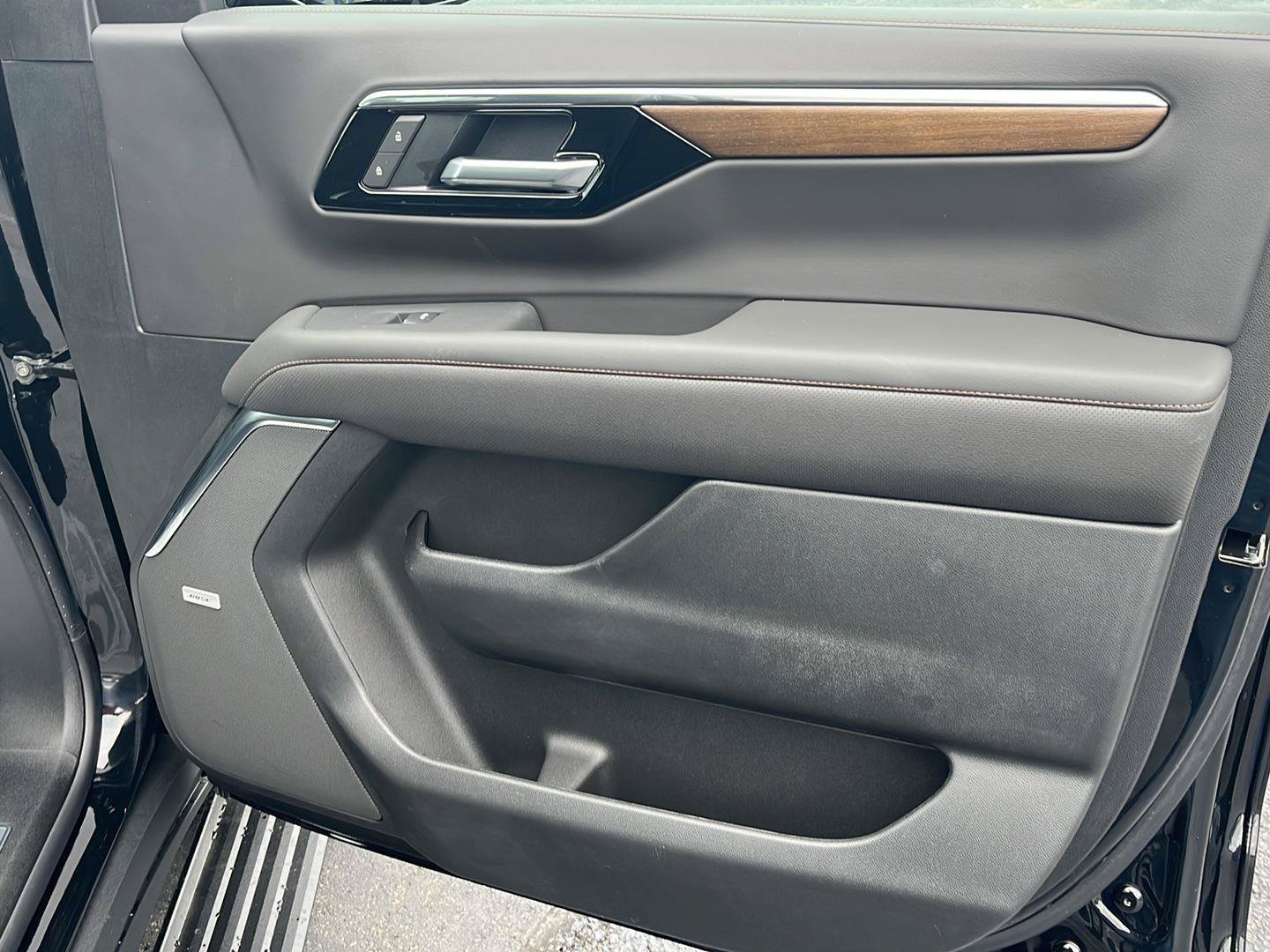 New 2026 Chevrolet Tahoe High Country AWD/4WD image 35