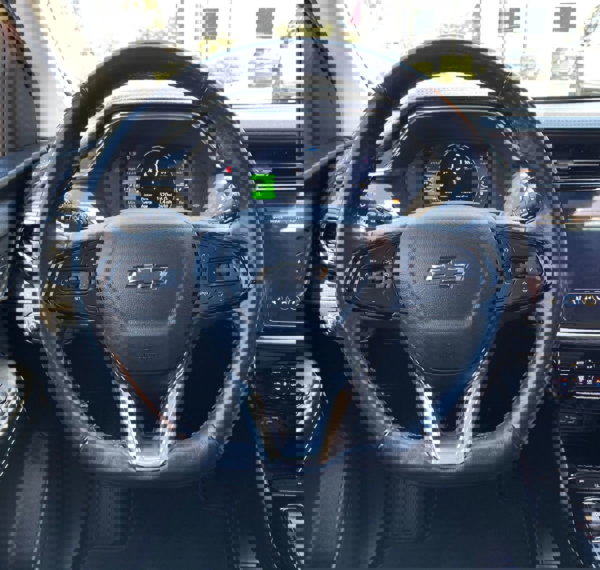Used 2022 Chevrolet Bolt EUV LT w/ Convenience Package image 11