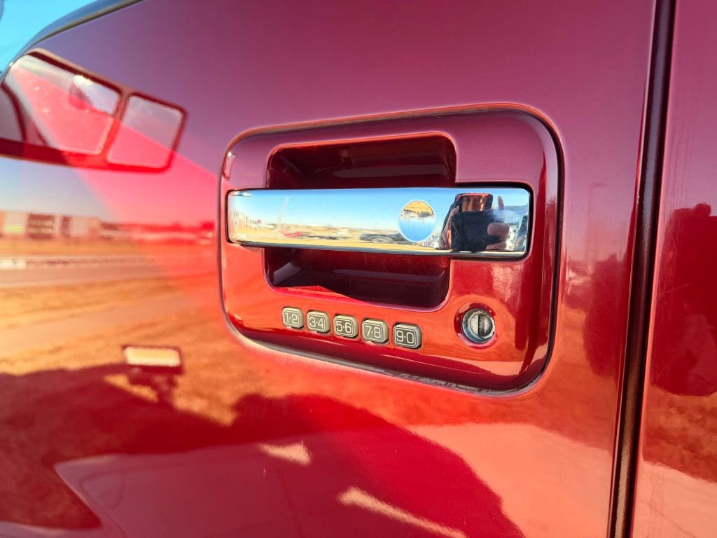 Used 2014 Ford F150 Lariat w/ Lariat Chrome Package image 12