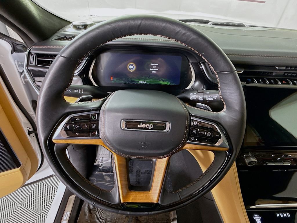 Used 2025 Jeep Grand Cherokee Summit AWD/4WD image 22