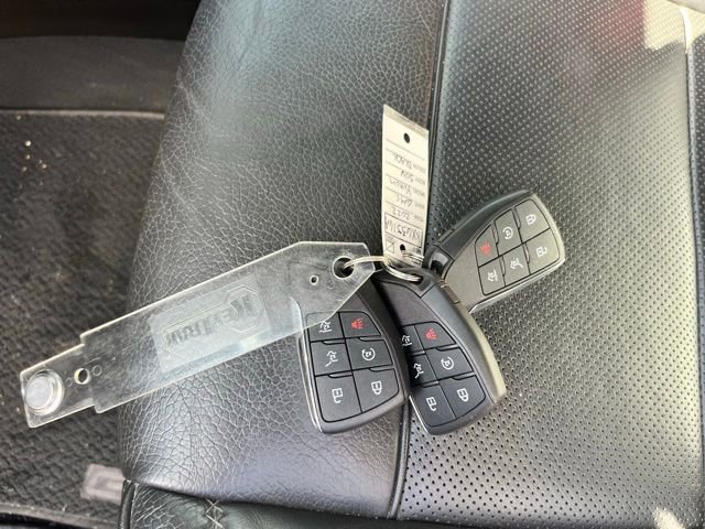 Used 2022 GMC Yukon XL Denali RWD image 15