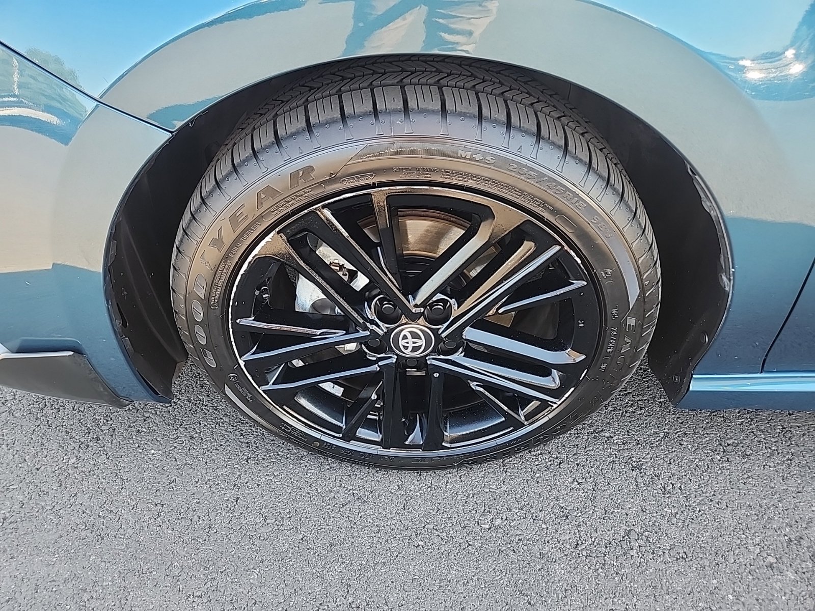 Used 2025 Toyota Camry SE FWD image 5