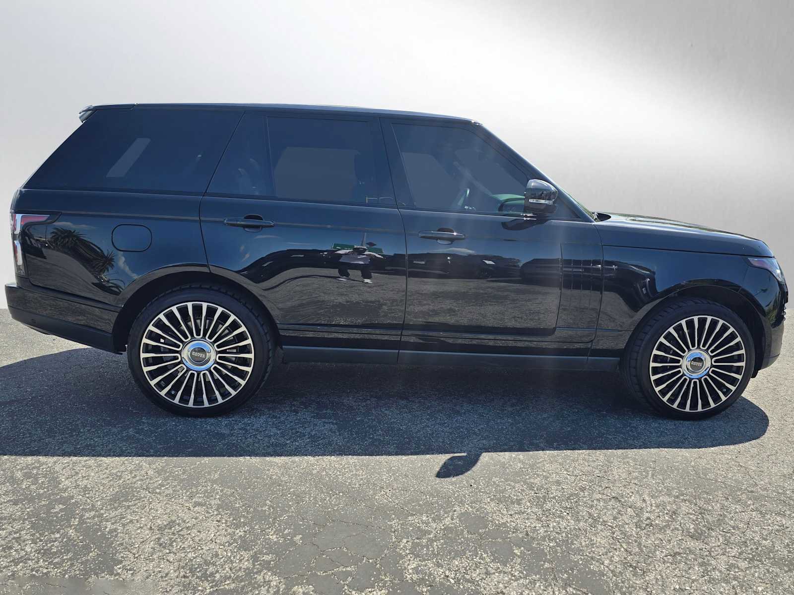 Used 2021 Land Rover Range Rover P525 Westminster Edition AWD/4WD image 6