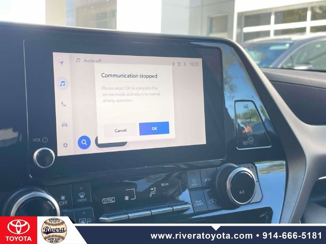 Used 2024 Toyota Highlander XLE AWD/4WD image 23
