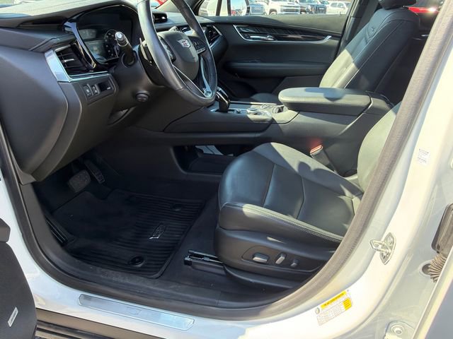 Used 2022 Cadillac XT6 Premium Luxury image 9