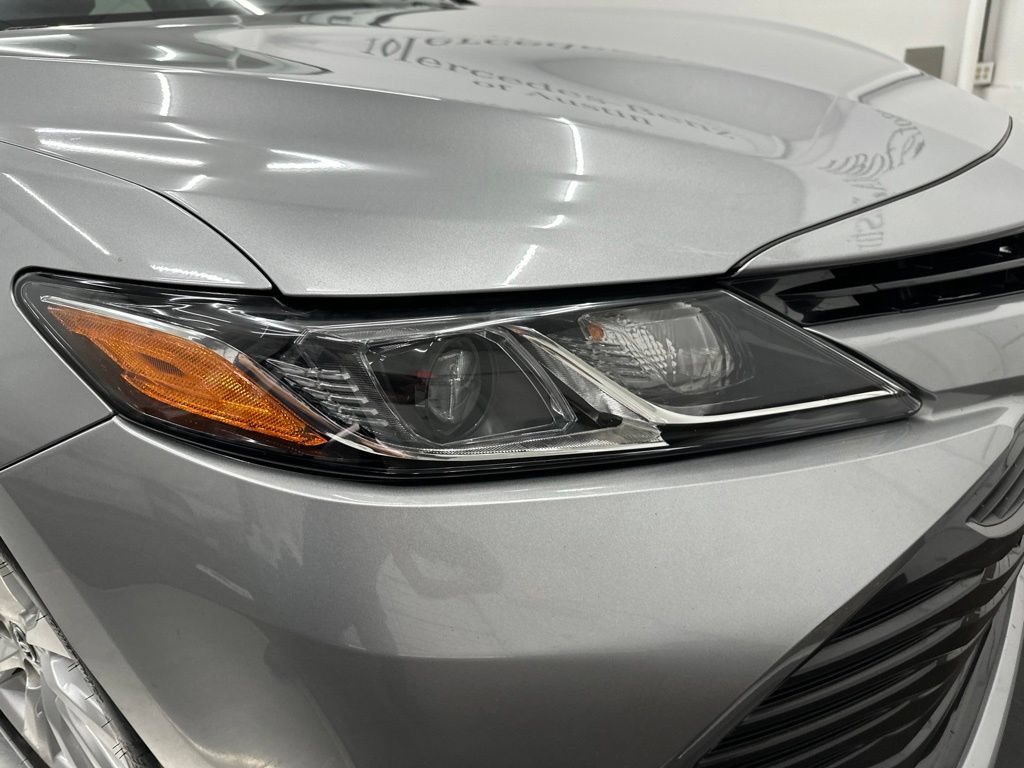 Used 2018 Toyota Camry LE FWD image 10