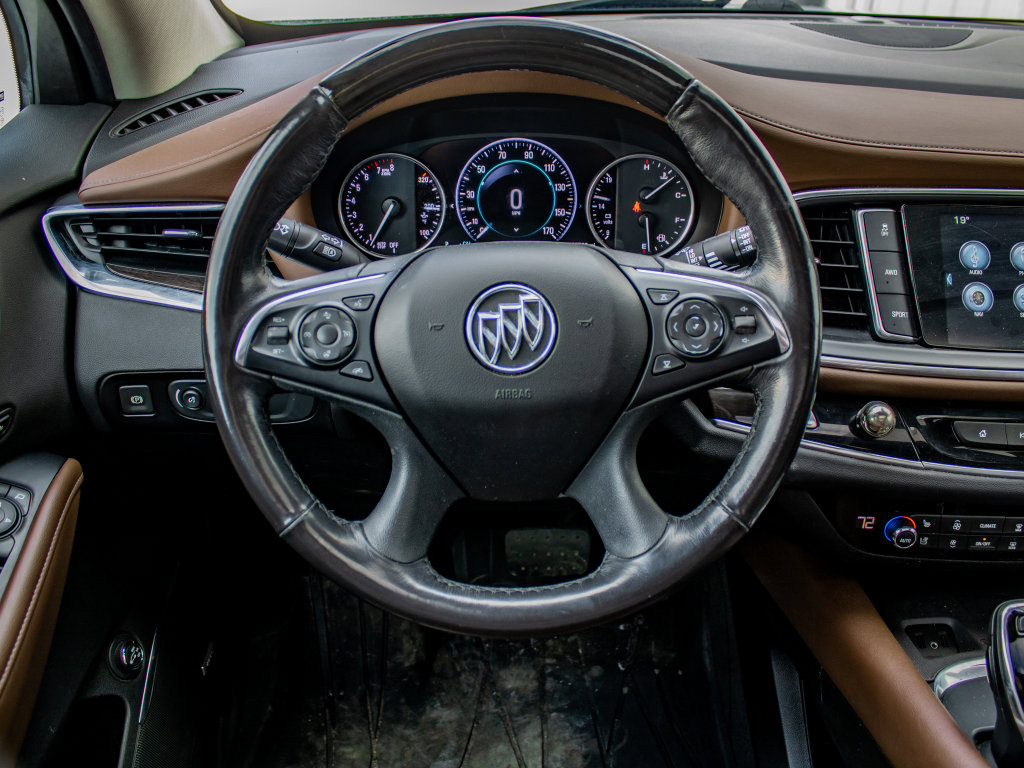Used 2018 Buick Enclave Avenir w/ Avenir Technology Package AWD/4WD image 32