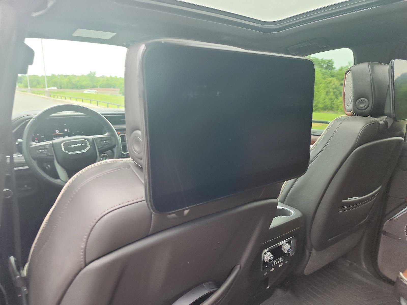Certified 2023 GMC Yukon XL Denali Ultimate AWD/4WD image 15