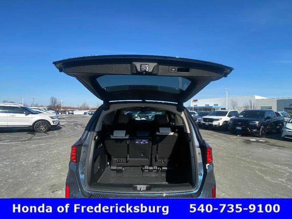 Certified 2026 Honda Odyssey Elite image 11