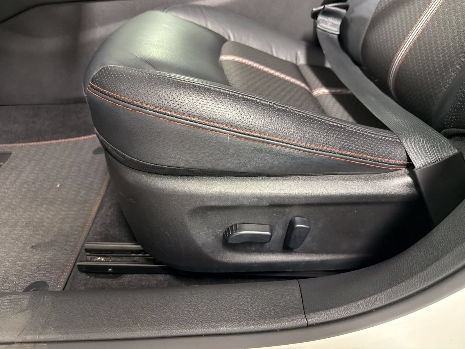 Used 2024 Nissan Altima 2.5 SR FWD image 14
