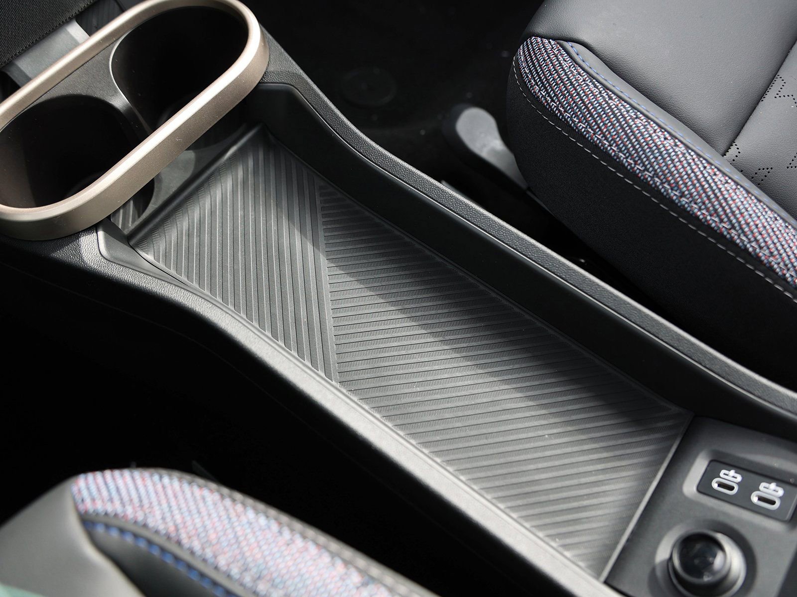 Used 2025 MINI Cooper 2-Door Hardtop image 28