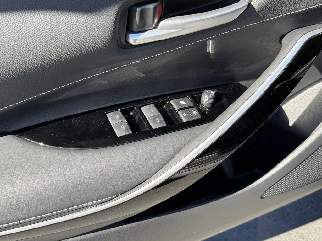 Certified 2025 Toyota Corolla XSE image 11