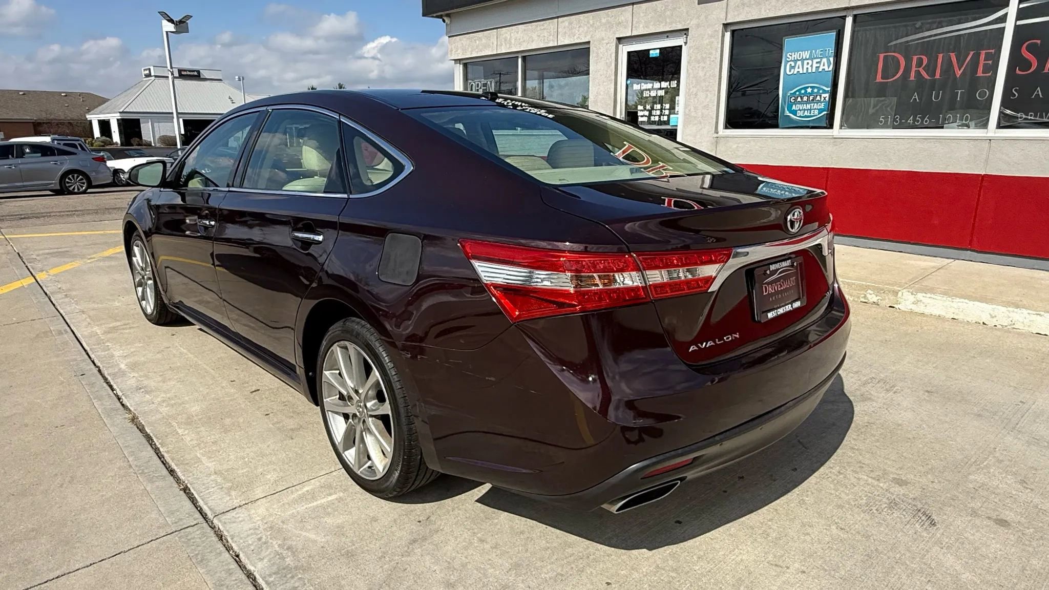 Used 2014 Toyota Avalon XLE Touring FWD image 4
