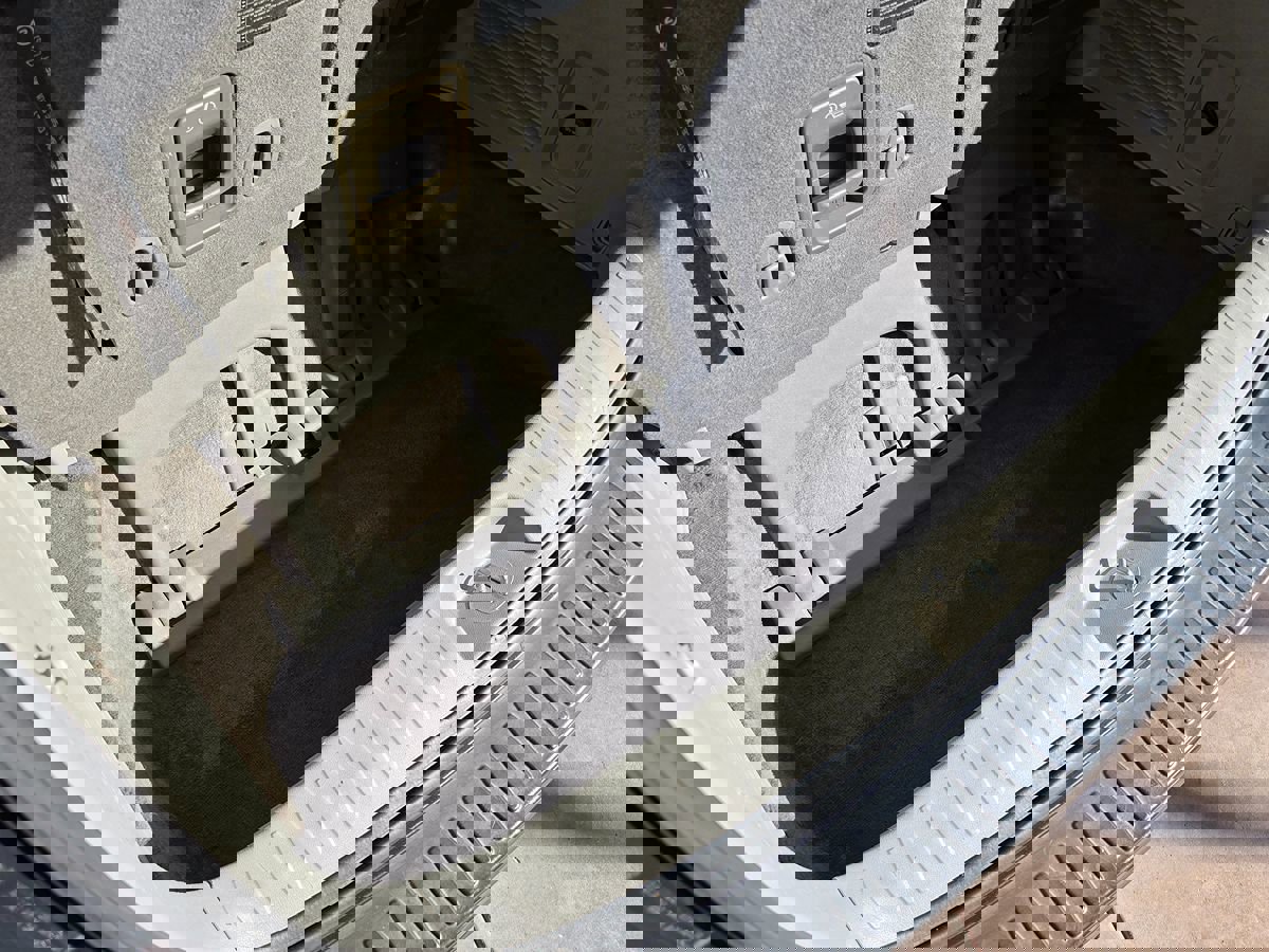 Used 2019 Kia Sedona LX image 20