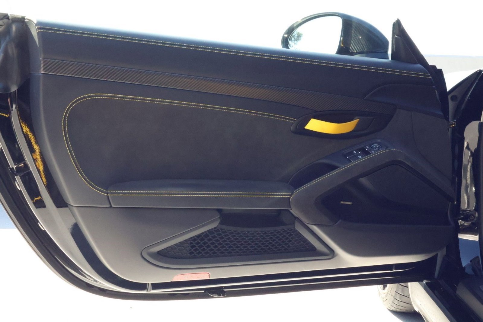 Certified 2025 Porsche 718 Cayman GT4 RS image 13