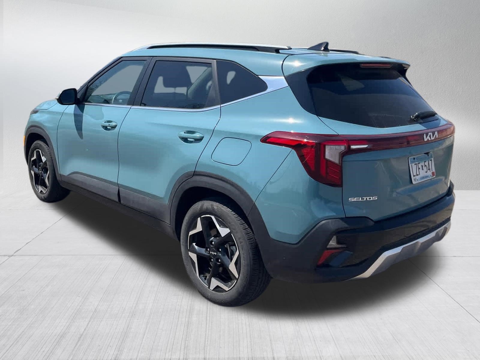 Used 2024 Kia Seltos EX AWD/4WD image 4