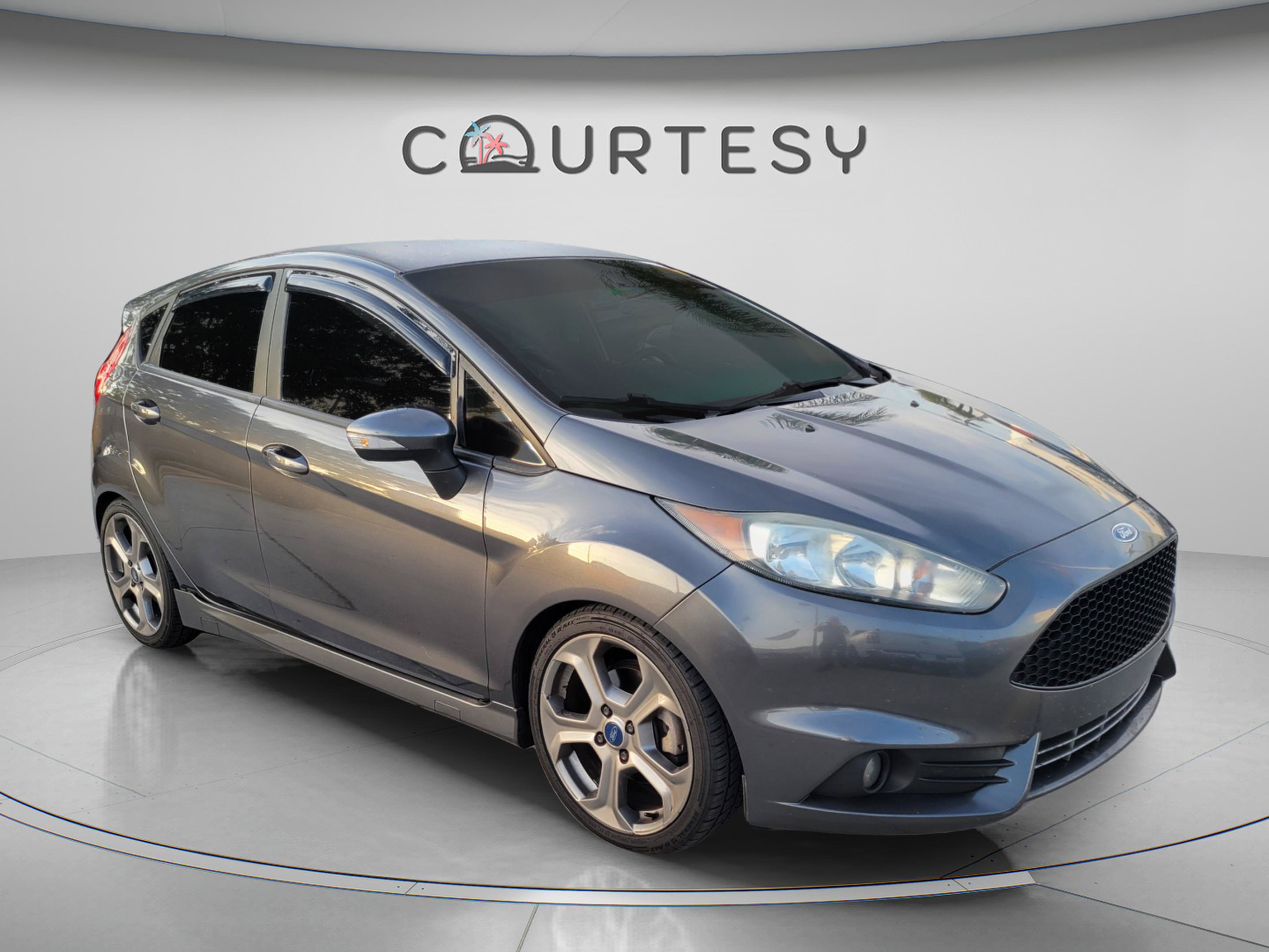 Used 2019 Ford Fiesta ST FWD image 4