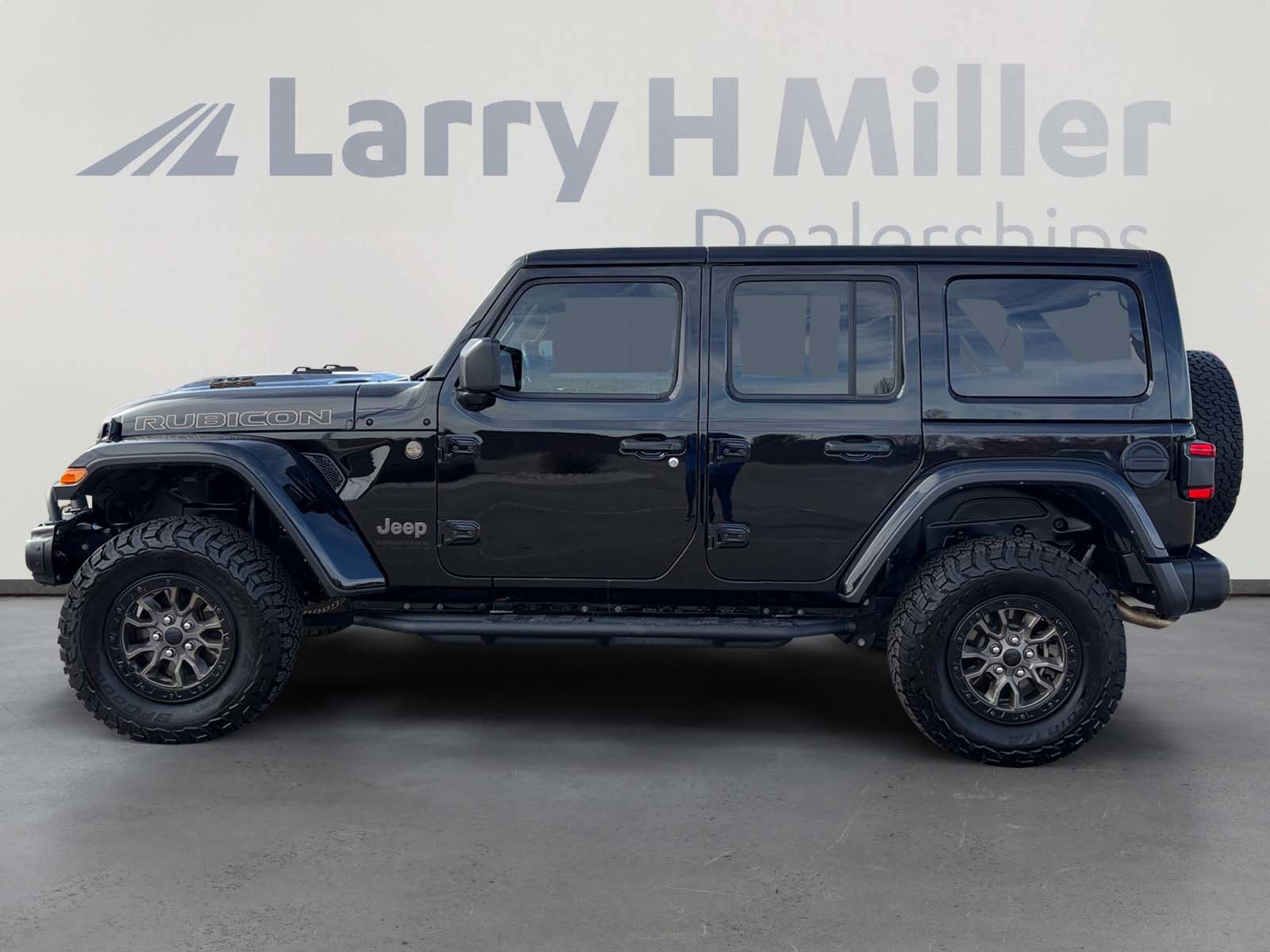 Used 2023 Jeep Wrangler Unlimited Rubicon 392 w/ Trailer Tow Package image 3