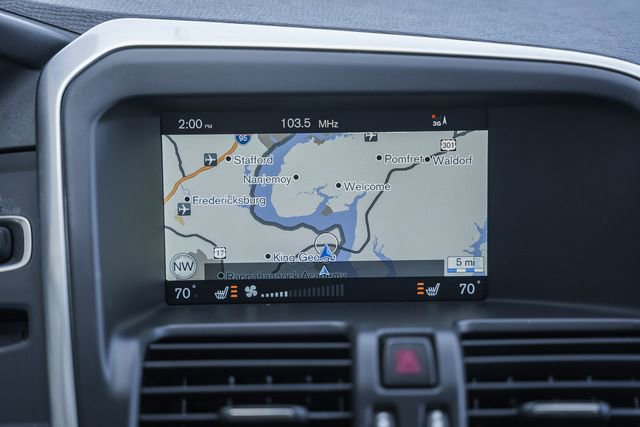 Used 2015 Volvo XC60 T6 w/ Proximity Package image 28