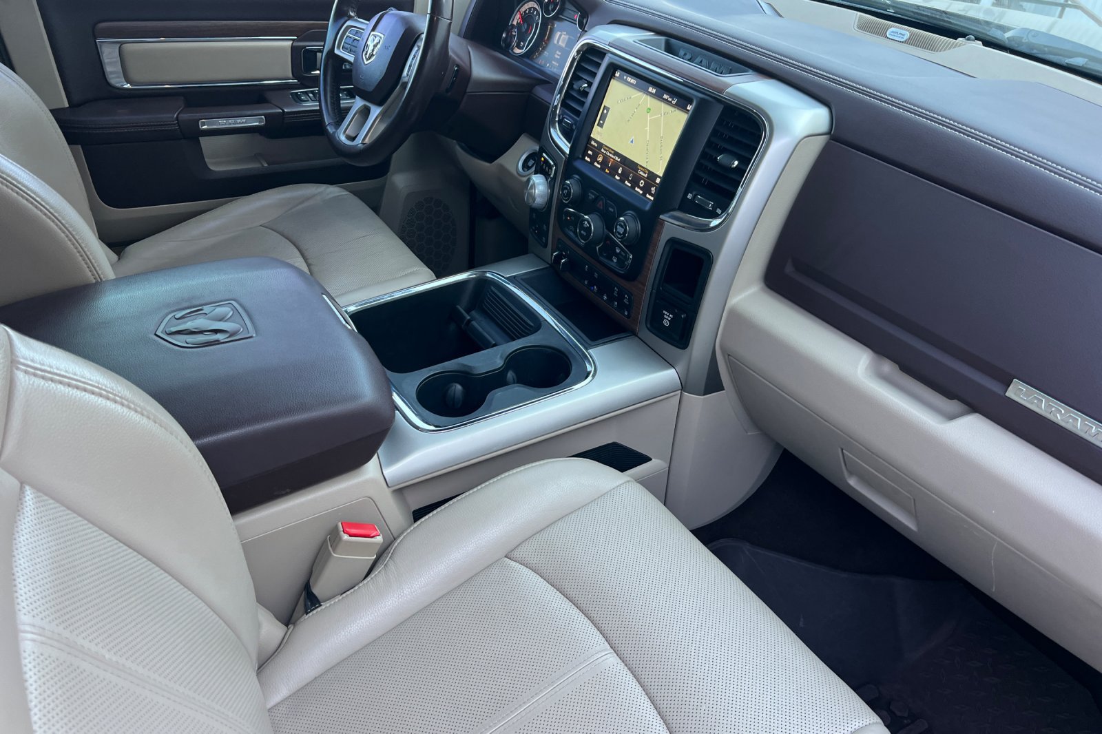 Used 2018 RAM 1500 Laramie w/ Convenience Group AWD/4WD image 17