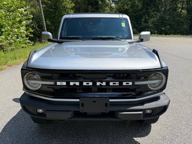 Used 2022 Ford Bronco Outer Banks image 3