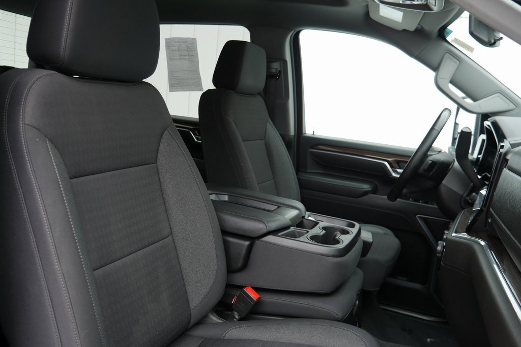 Used 2025 Chevrolet Silverado 2500 LT w/ Convenience Package image 21