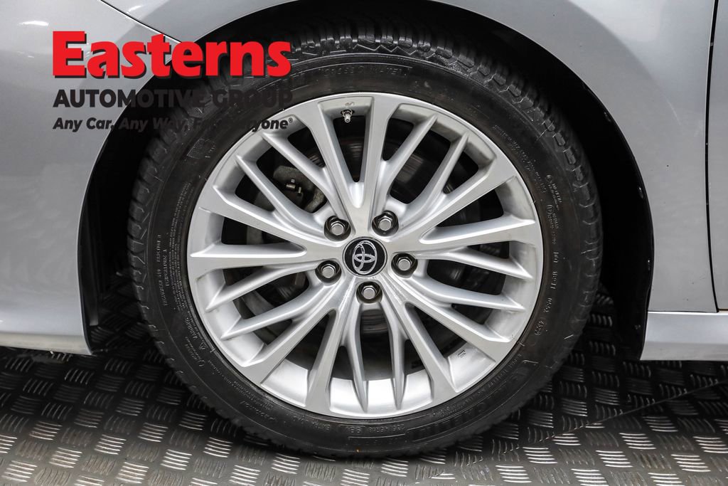 Used 2019 Toyota Camry XLE image 29