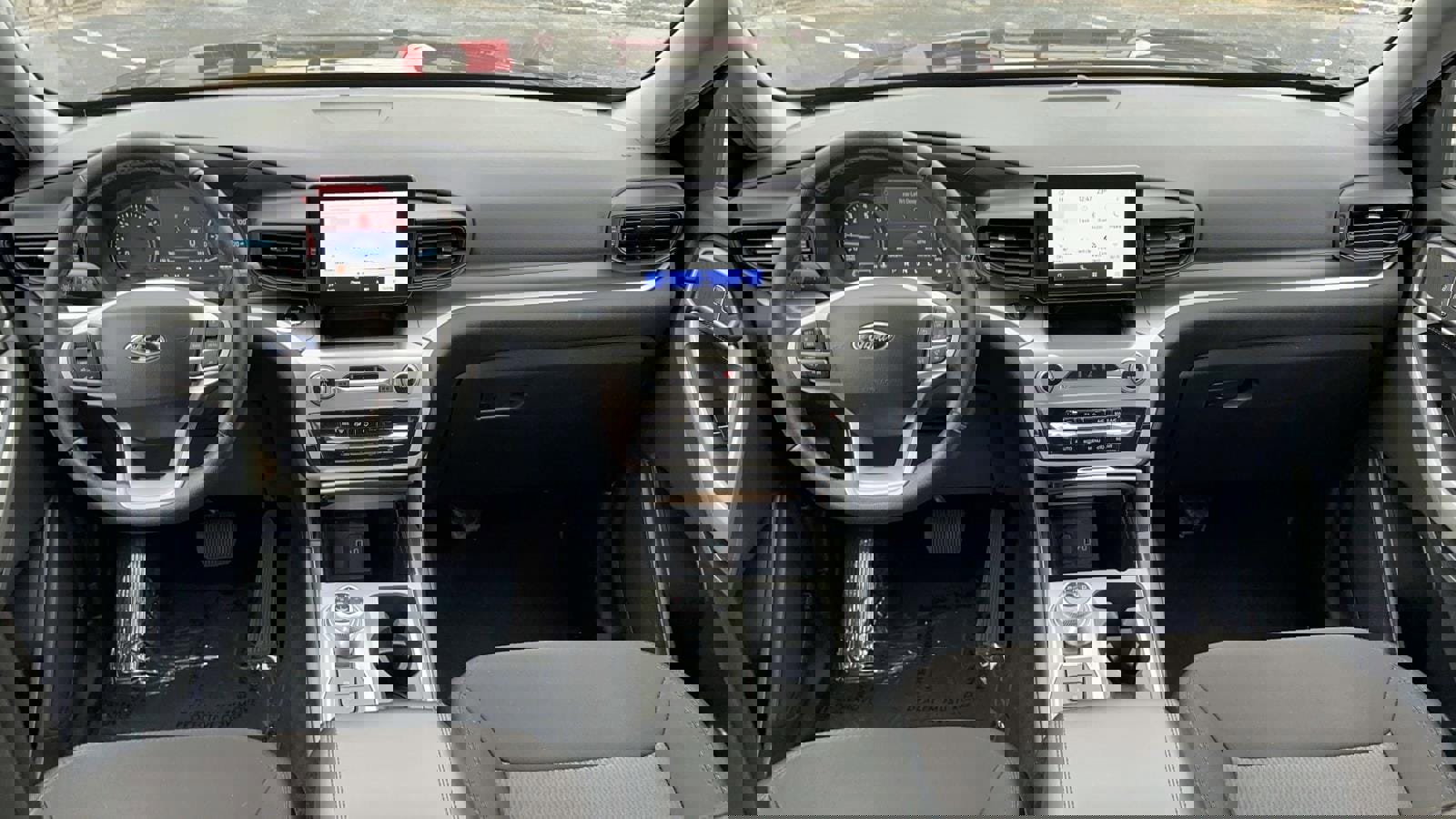 Used 2022 Ford Explorer XLT image 11