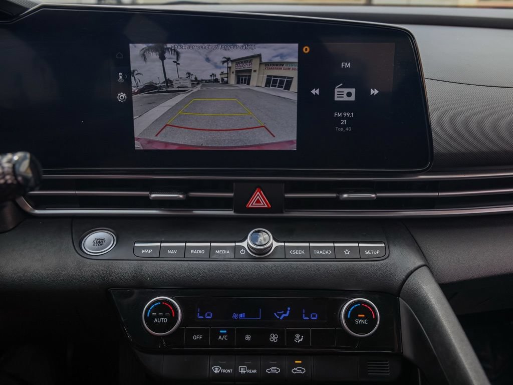 Used 2024 Hyundai Elantra SEL FWD image 29