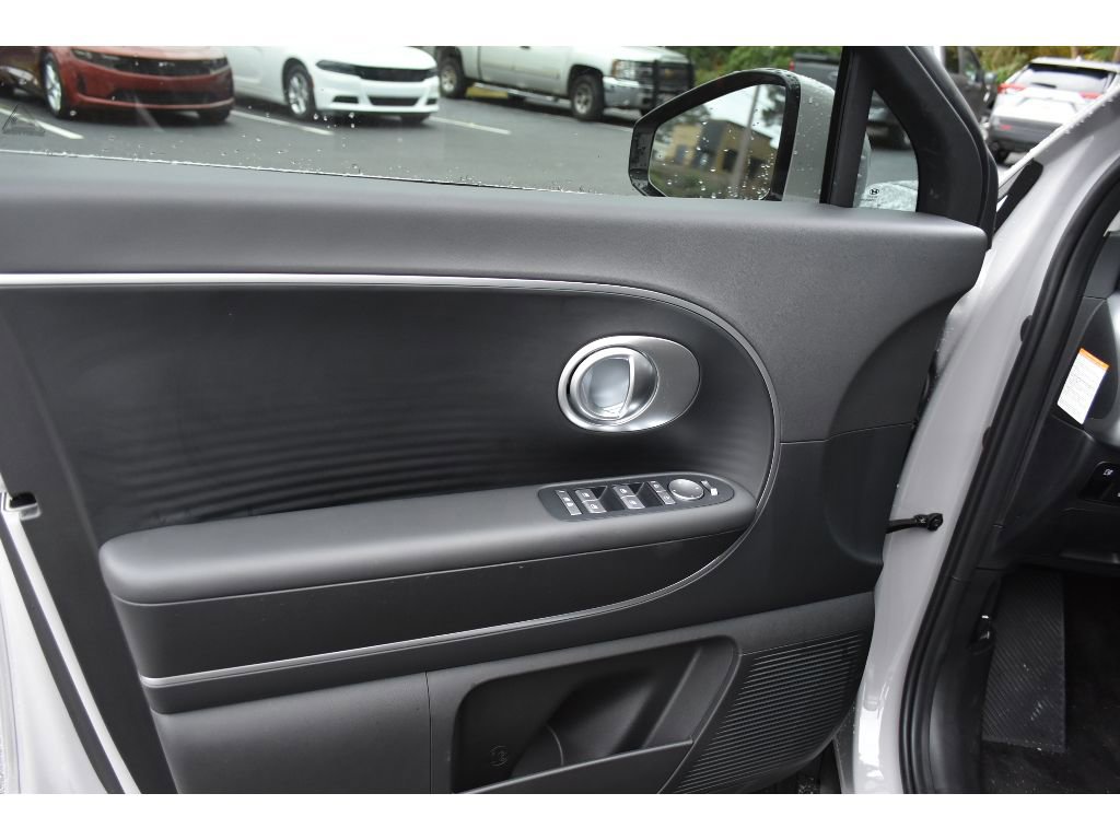 New 2026 Hyundai Ioniq 9 SE image 17