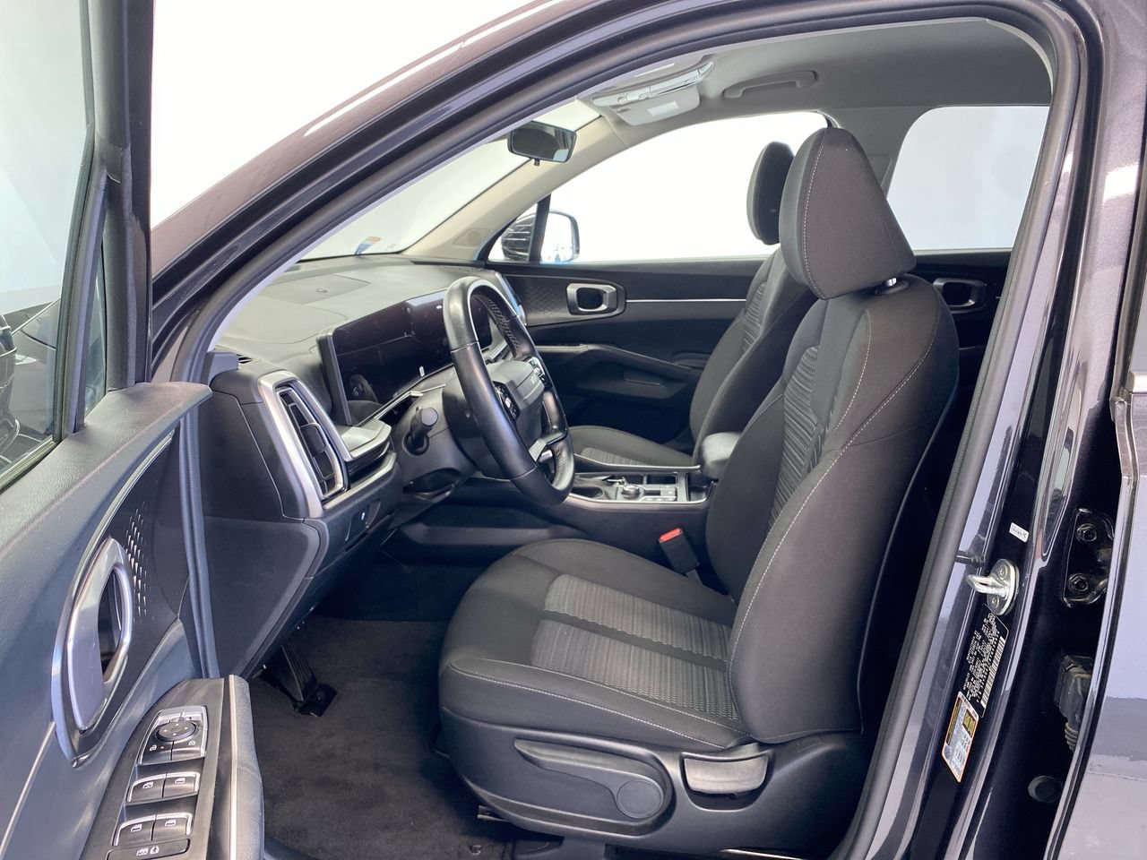 Certified 2026 Kia Sorento LX FWD image 16