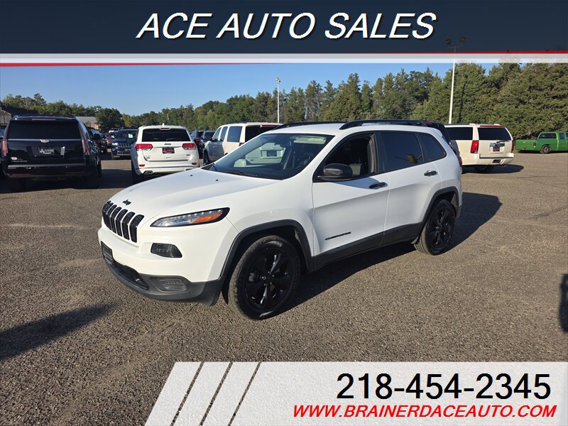 Used 2017 Jeep Cherokee Sport image 1