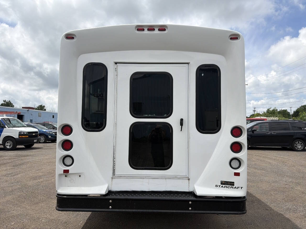 Used 2018 Ford E-350 and Econoline 350 Super Duty w/ Shuttle Bus Prep Package RWD image 7