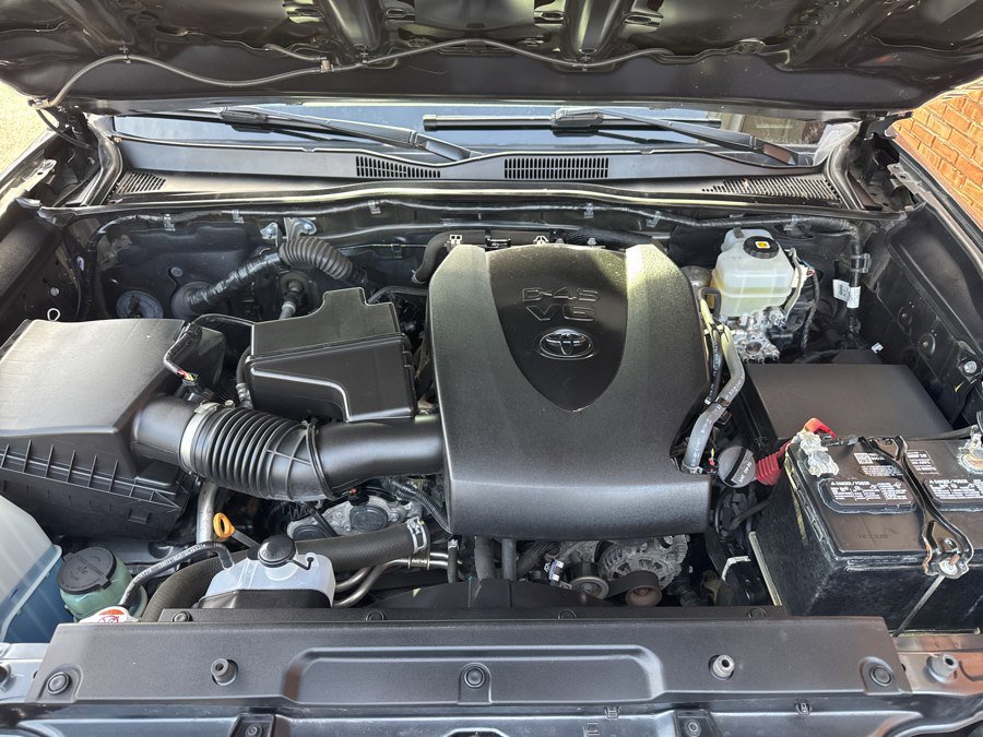 Used 2022 Toyota Tacoma TRD Off-Road image 42