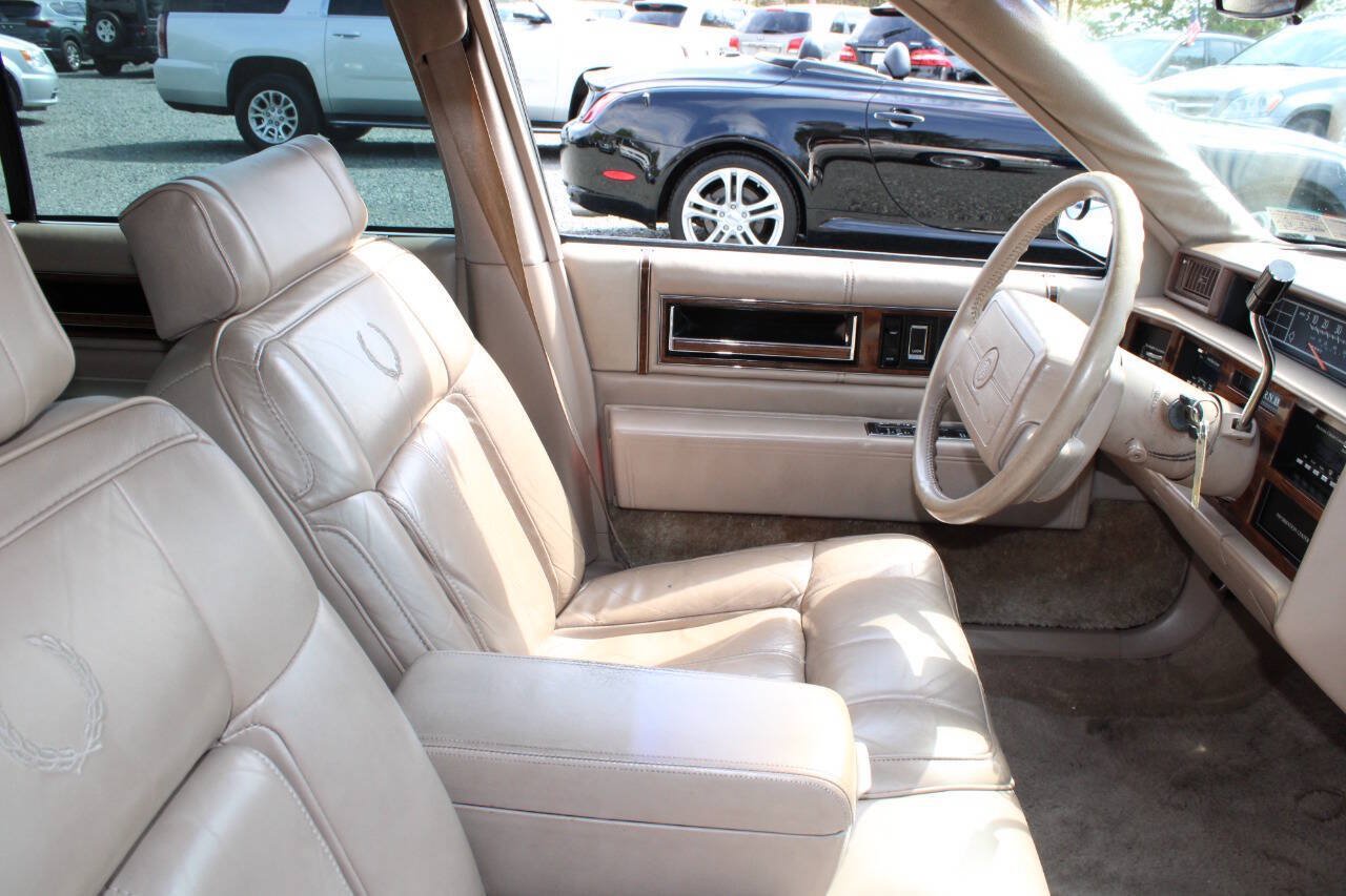 Used 1990 Cadillac De Ville Sedan FWD image 11